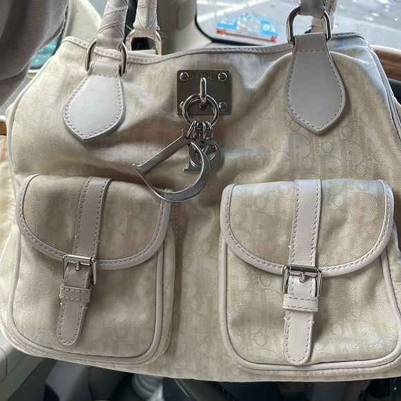 *SOLD* GORGEOUS WINTER WHITE VINTAGE CHRISTIAN DIOR DIORISSIMO SHOULDER TOTE - Picture 13 of 13